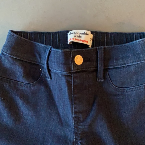 Abercrombie kids jeggings NWOT size 11/12 - Picture 2 of 5